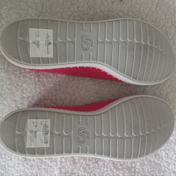 NWOT | Beautiful | Cloudsteppers by Clarks | Step Glow Slip | Womens | Size: 9M - Picture 13 of 13